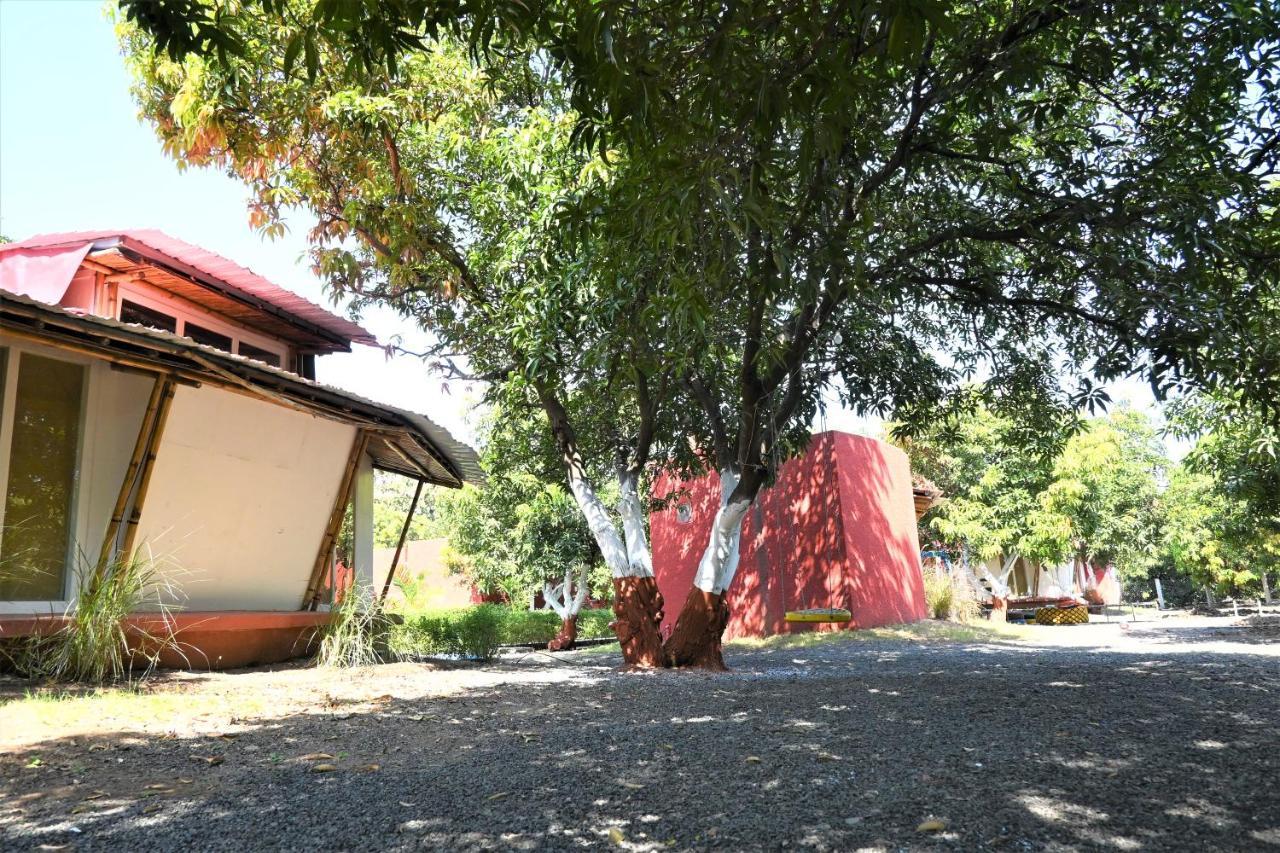 Amraness Luxury Resort Sasan Gir Exteriör bild